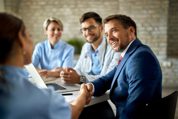Comment les recruteurs trouvent leurs candidats en Allemagne : 5 techniques de sourcing incontournables Comment les recruteurs trouvent leurs candidats en Allemagne : 5 techniques de sourcing incontournables